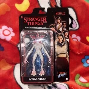 Netflix Stranger Things Season 5 Demogorgon Hunt & Battle Figure BRAND NEW